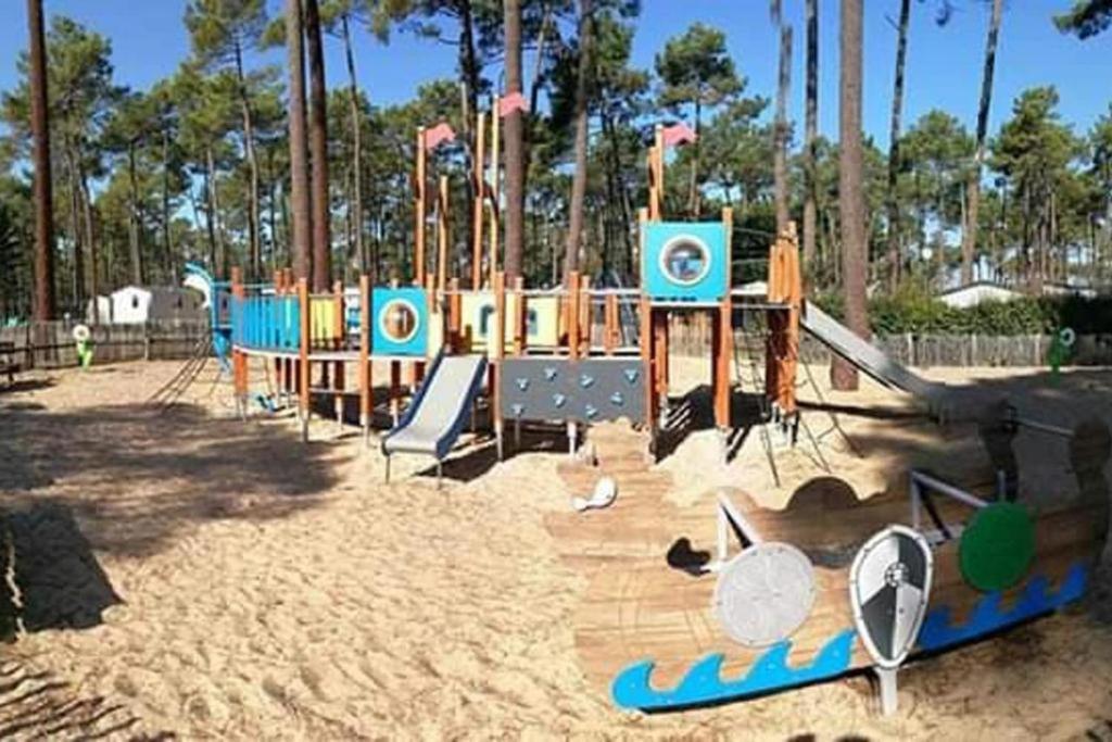 Mobil Home Rainbow, Camping Les Dunes De Contis Saint-Julien-en-Born Exterior photo